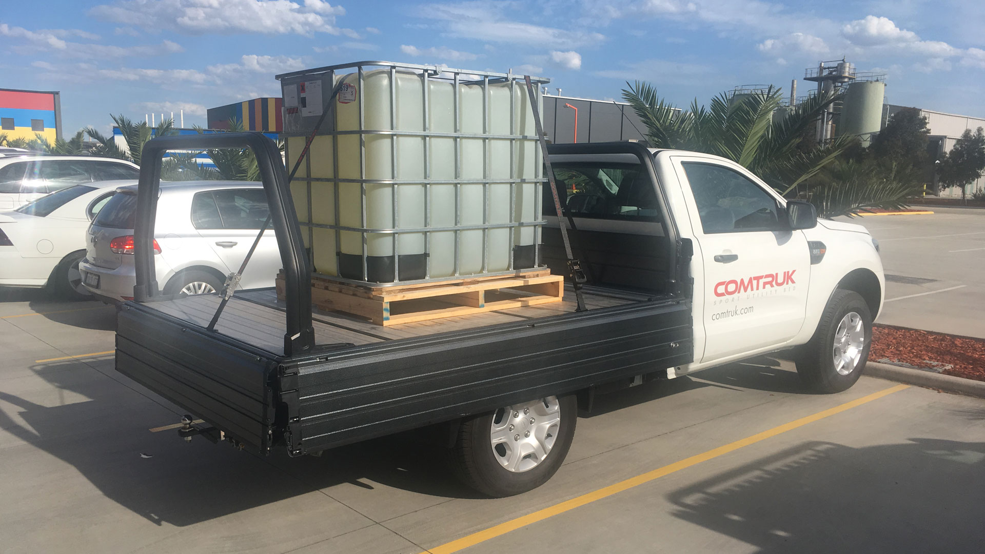 Alloy tray loaded for heavy hauling